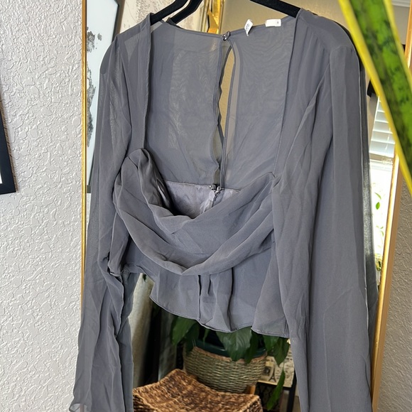 HOUSE OF CB 'Athena' Shadow Long Sleeve Floaty Top NWOT - Picture 13 of 13